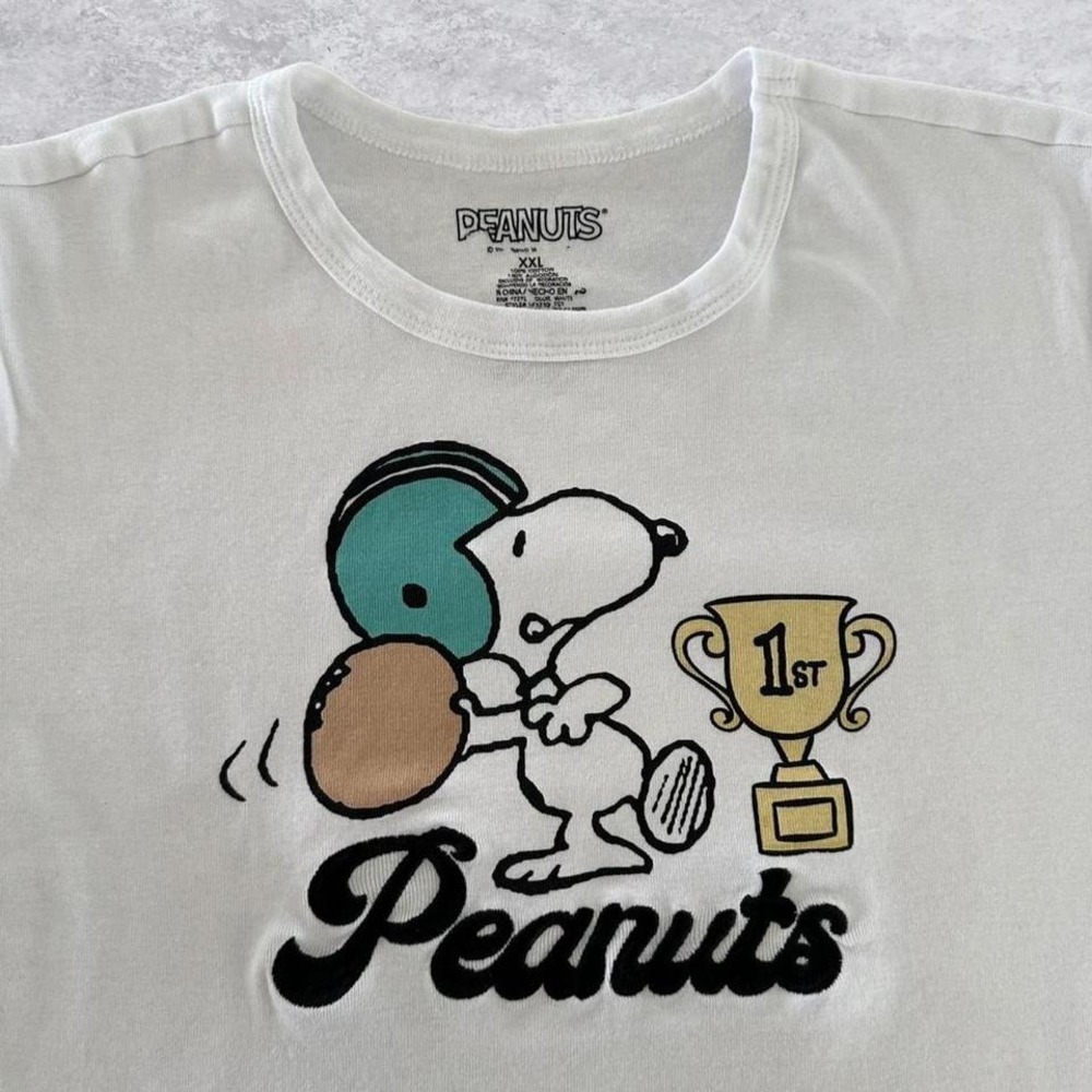 Peanuts Snoopy Football Graphic T-Shirt White XXL Short‎ Sleeve Cropped Boxy Tee - Picture 2 of 6